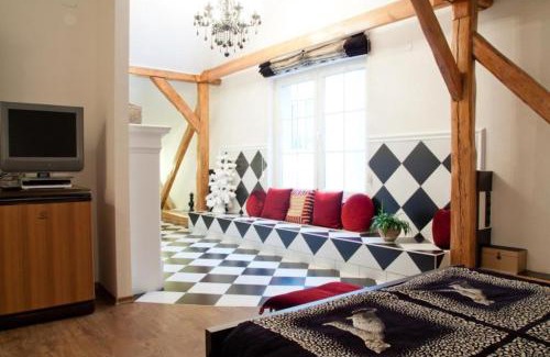 Yavory Apartment | Apartment in Stunning Private House in Green Center District