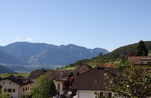 Caldaro Sulla Strada del Vino Apartment | Apartment in the Residence La Terrazza, centrally located in Kaltern