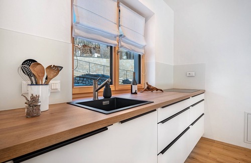 Ultimo Apartment | Apartment 'Jan's Am See' with Lake View, Balcony and Wi-Fi