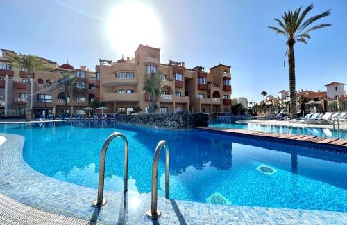 San Miguel de Abona Apartment | Apartment Junior Suite with Pool or Sea view, Wifi and heated pool