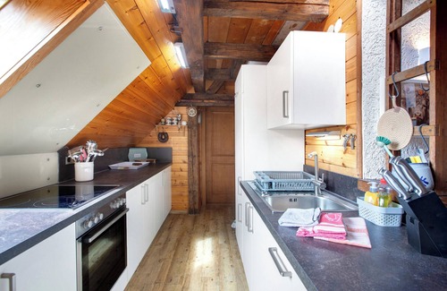 Blasiwald Apartment | Apartment 'Karlshorst' with Shared Garden, Balcony and Wi-Fi