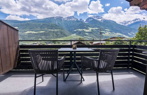Silandro Apartment | Apartment 'Kortscherhof Apt Typ 2-3' with Mountain View, Shared Garden and Wi-Fi