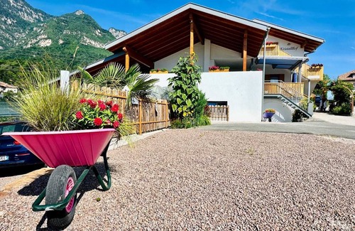 Castelvecchio Alto Apartment | Apartment "Kristallhof Golden" with Mountain View, Garden & Terrace