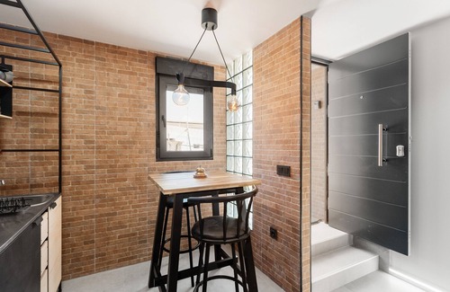 Campanillas Apartment | Apartment 'La Mihilla' with Mountain View, Wi-Fi and Air Conditioning