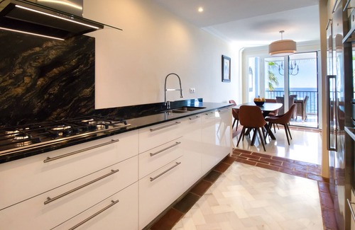 Bahia de Casares Apartment | Apartment 'La Perla De La Bahia' with Sea View and Air Conditioning