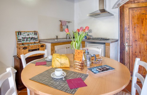 Umbertide House | Apartment 'Lavanda ad Antico Casale '700' with Shared Pool & Wi-Fi