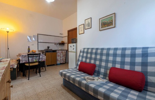 Pivarada Apartment | Apartment "Lilla" with Sea View, Private Terrace & Wi-Fi