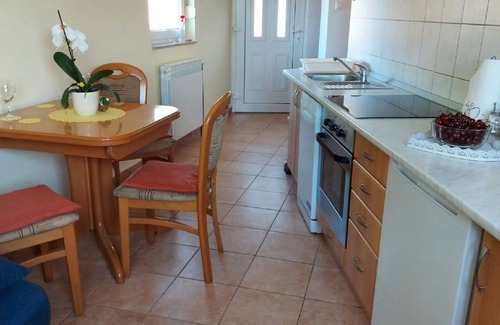 Jadrtovac Apartment | Apartment Luka