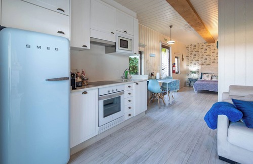 Cee Apartment | Apartment 'Mar No Camiño' with Mountain View, Wi-Fi and Air Conditioning