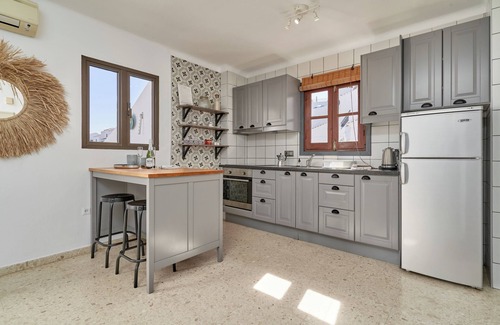 Chimenea Apartment | Apartment 'Modern Sea View Nerja' with Sea View, Wi-Fi and Air Conditioning