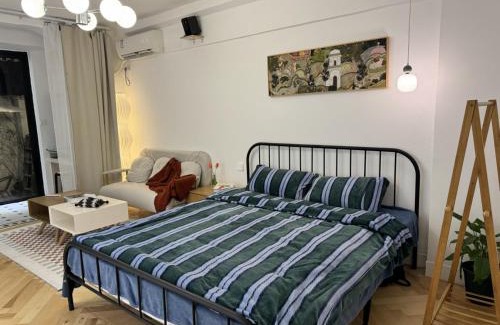 Jing'an Apartment | Apartment Near Nanjing Road/Jing'an Temple/Renmin Plaza