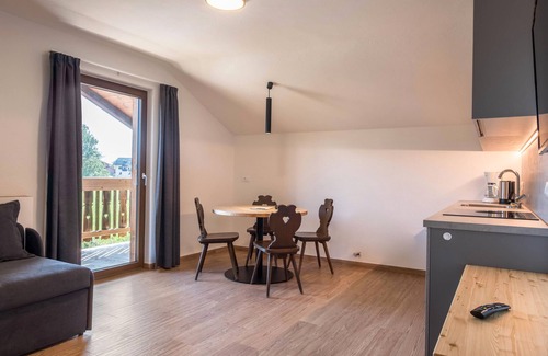 Redagno Apartment | Apartment 'Nigglhof - Maria' with Mountain View, Shared Garden & Wi-Fi