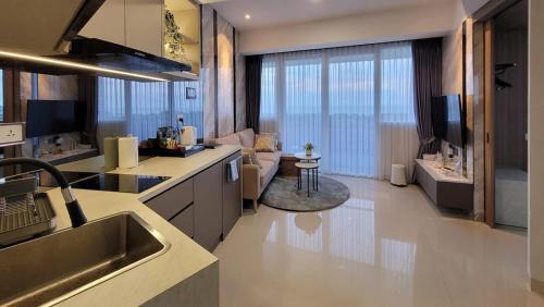 Batam Apartment | Apartment Nuvasa Bay Nongsa, Kalani 1BR 8th, Sea & Golf View, Batam