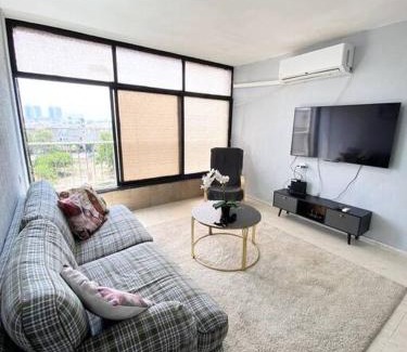 Kiryat Yam Apartment | Apartment on the Mermaid beach