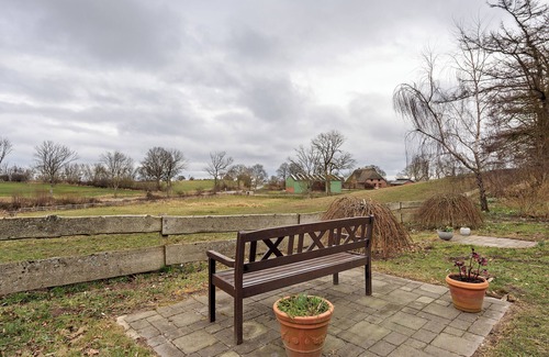 Kronsgaard Apartment | Apartment 'Ostseeblick Fewo 2' with Private Terrace and Wi-Fi