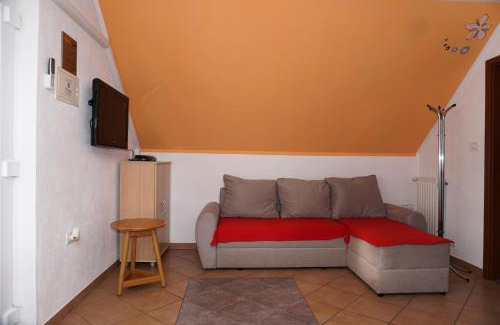 Gorenji Novaki Apartment | Apartment Ozebek