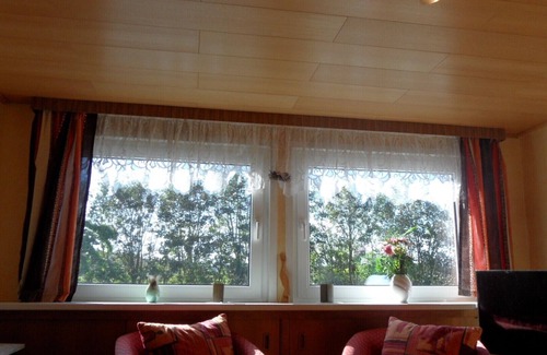 Neukirchen/Erzgeb Apartment | Apartment 'Pankratz' with Shared Terrace, Shared Garden and Wi-Fi