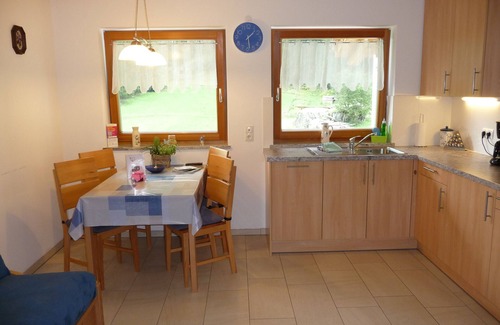 Martello Apartment | Apartment 'Pirchahof Wasserfall' with Mountain View, Shared Terrace and Wi-Fi