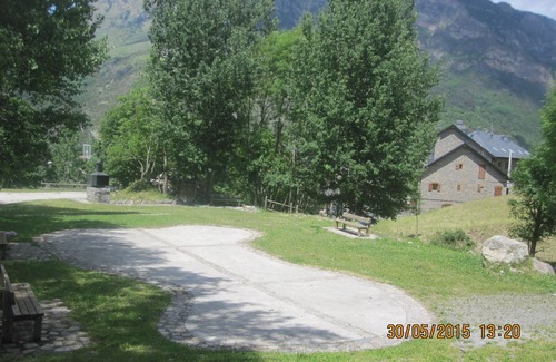 Boi Apartment | Apartment 'Planta Baja Con Terraza Boi Taull' with Mountain View, Private Terrace and Private Garden