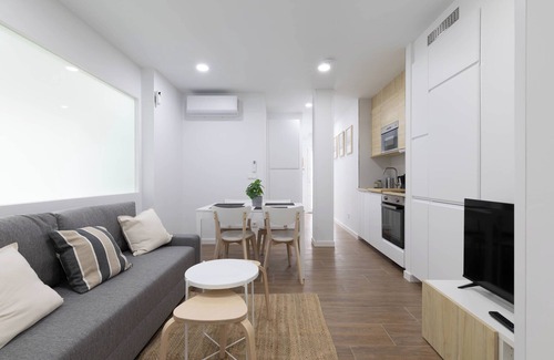 Rates Apartment | Apartment 'Ría De San Cosme Candida' with Mountain View, Shared Garden and Air Conditioning