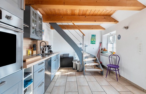 Welt Apartment | Apartment 'Sannes' with Private Terrace and Shared Garden