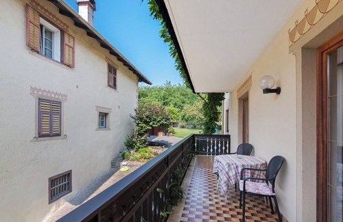 Silandro Apartment | Apartment 'Schnatzhof A2' with Mountain View, Shared Pool and Wi-Fi