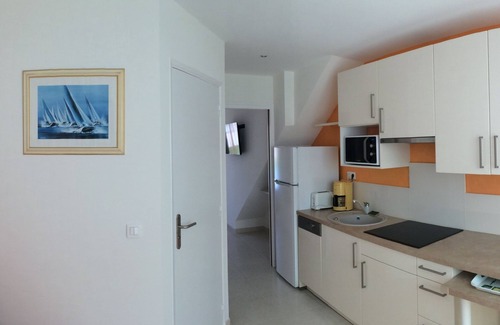 Boulouris-sur-Mer Apartment | APARTMENT SEA VIEW- "FEET IN THE WATER" DIRECT ACCESS BEACH