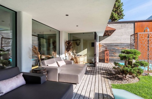 Siusi Apartment | Apartment "Sella Platinum" with Private Terrace, Shared Whirlpool & Wi-Fi