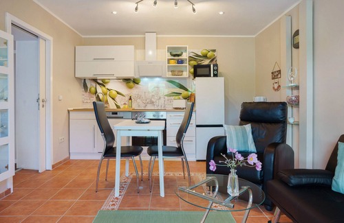 Putbus Apartment | Apartment 'Sonnenblick' with Private Terrace, Private Garden and Wi-Fi