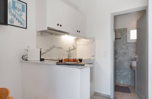 Ios Apartment | Apartment 'Studio 4' with Sea View, Wi-Fi and Air Conditioning