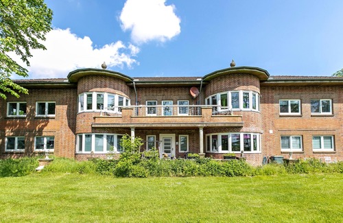 Neugalmsbull Apartment | Apartment 'Sylt' with Private Terrace, Shared Garden and Wi-Fi