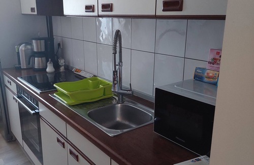 Viersen Apartment | Apartment "Tapas Restaurante 1" with Shared Terrace & Wi-Fi