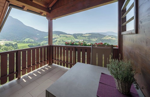 Fie allo Sciliar Apartment | Apartment 'Thymian' with Mountain View, Private Terrace and Wi-Fi