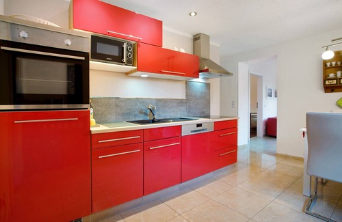 Putbus Apartment | Apartment 'To Hus' with Private Terrace, Private Garden and Wi-Fi