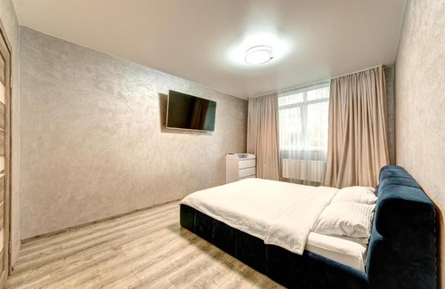 Dniprovs'kyi District Apartment | Apartment Voskresenska 18 , Парковые Озера