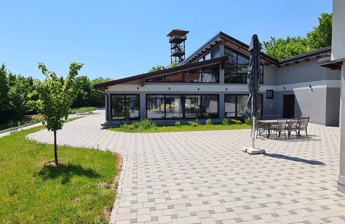 Novi Grad Sarajevo House | Apartment with 4 bedrooms and shared pool