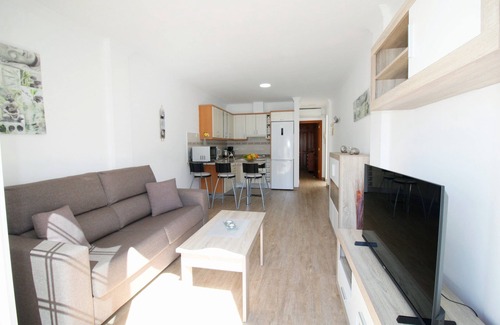 Lomo Quiebre Apartment | Apartment with private terrace and sea views in Puerto de Mogán.