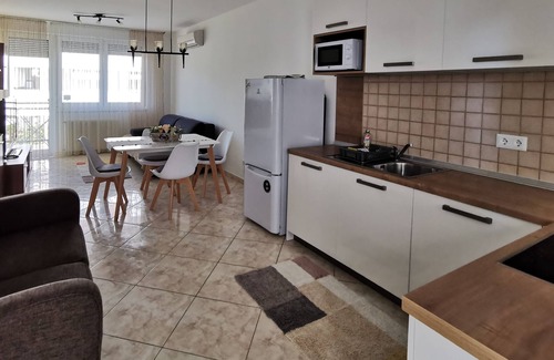 Siofok Aranypart Apartment | Apartment with pool, sauna, wlan, grill,air conditioning-100m from Lake Balaton