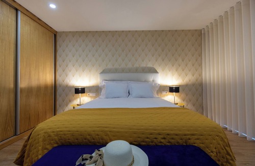 Aveiro Apartment | Apartment with private patio, WI-FI and air conditioning in the center of Aveiro