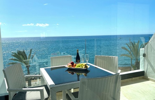 Arguineguin Apartment | Apartment with stunning sea views at the beach