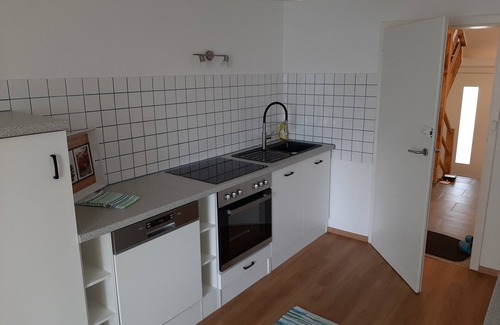 Hutteldorf Apartment | Apartment with veranda, children welcome, free parking, garden