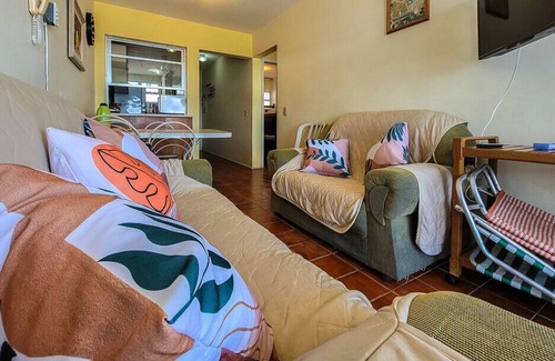 Caioba Apartment | Apartment with Wi-Fi on the seafront Praia Brava, Caiobá/PR