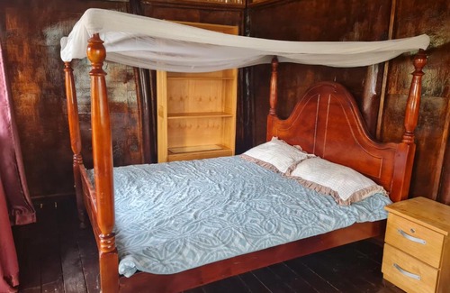 Fort Portal House | Apiary Farmstead