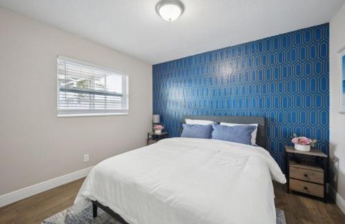 Apollo Beach Villa | Apollo Beach Retreat - 3BR - Pool - Backyard -BBQ