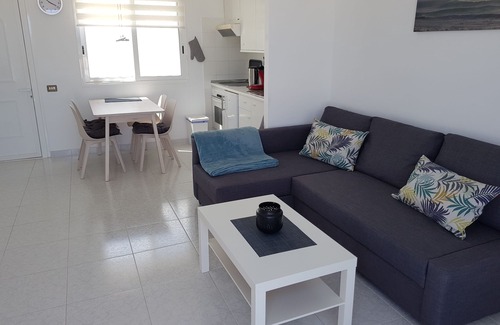 Bahia Calma Apartment | App. w. wonderful sea view- beach within walking distance- centrally located-WLAN -Netflix