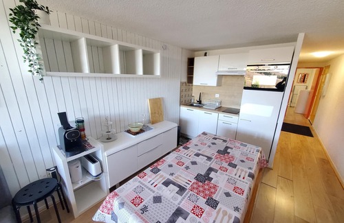 Besse-et-Saint-Anastaise Apartment | Appartement en coeur de station 1522