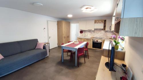 Male Apartment | Appartamento Adele