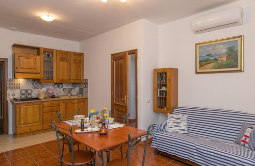 San Vincenzo Other | 'Appartamento Casa Rurale Giglio' with Sea View, Garden, A/C & Wi-Fi