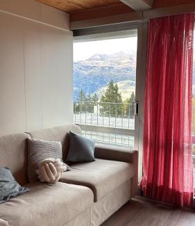 Marilleva 900 Apartment | Appartamento panoramico con vista sulle montagne e accesso diretto alle piste