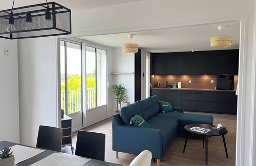 Pontorson Apartment | Appartement Calme et Ensoleillé Refait à Neuf, à 7 km du Mont Saint-michel